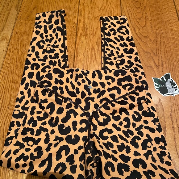 Balance Athletics King Cheetah XS leggings - Picture 2 of 3